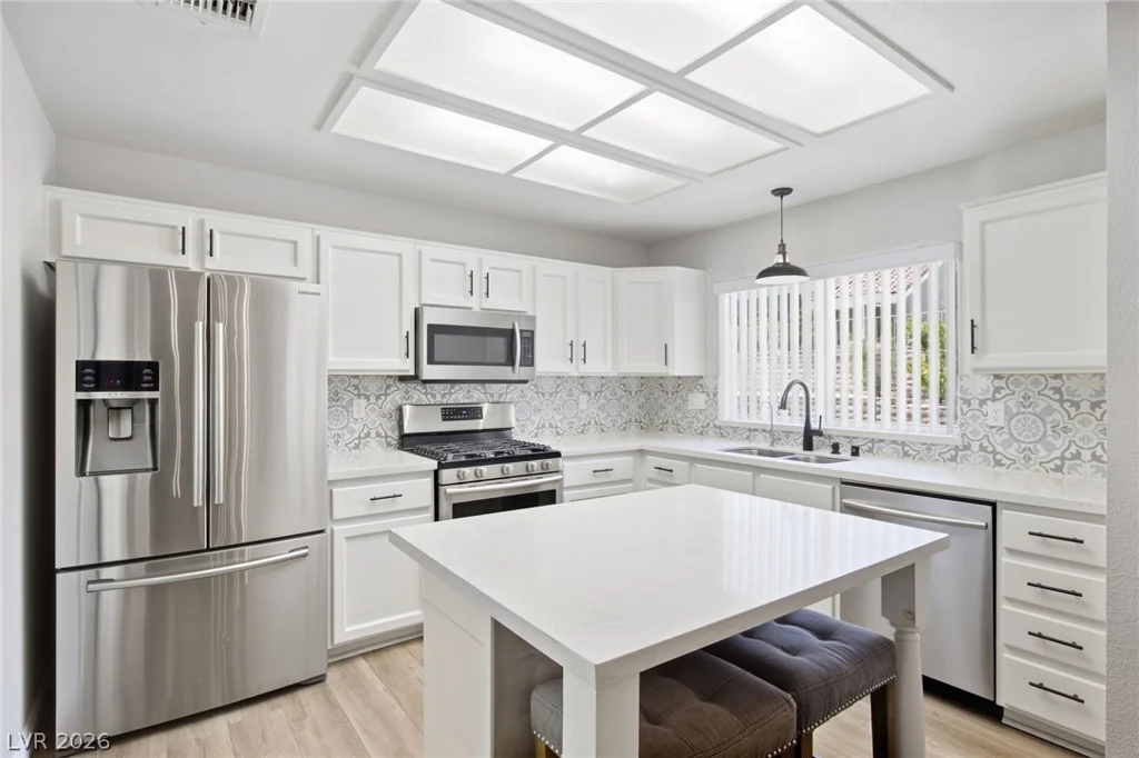 2529 Highvale, Las Vegas, NV 89134