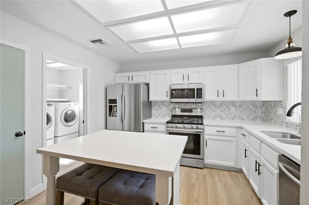 2529 Highvale, Las Vegas, NV 89134