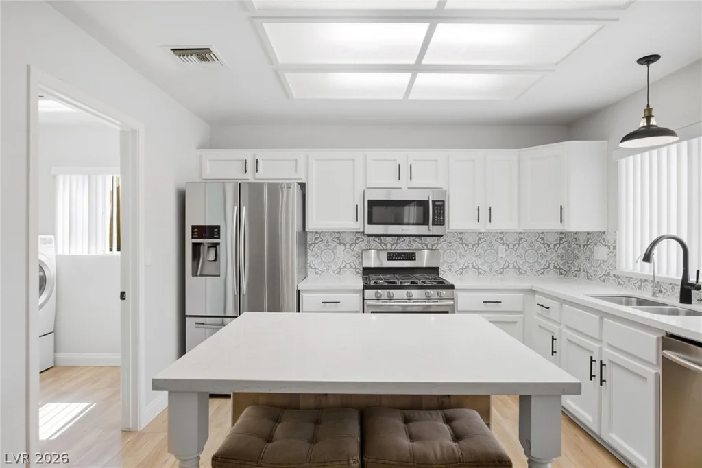 2529 Highvale, Las Vegas, NV 89134