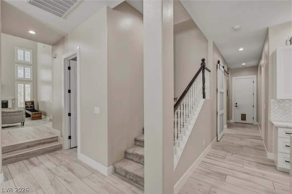 304 Queens Gate, Las Vegas, NV 89145