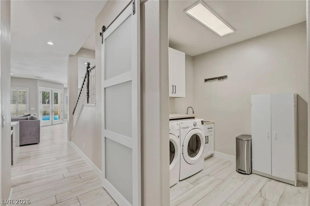 304 Queens Gate, Las Vegas, NV 89145