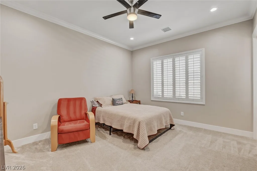 304 Queens Gate, Las Vegas, NV 89145