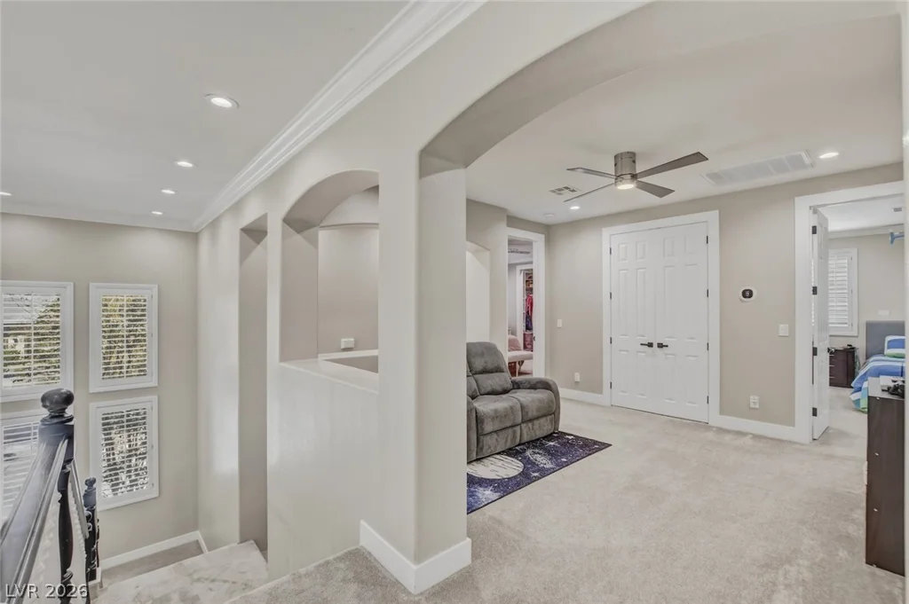 304 Queens Gate, Las Vegas, NV 89145