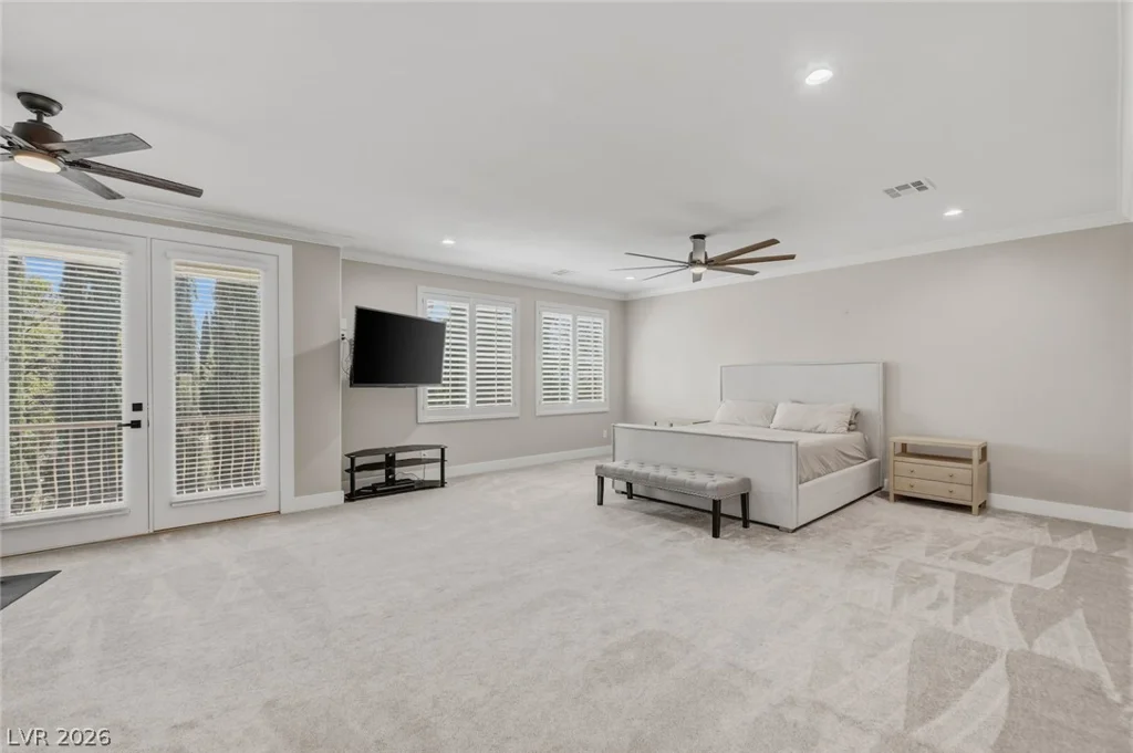 304 Queens Gate, Las Vegas, NV 89145