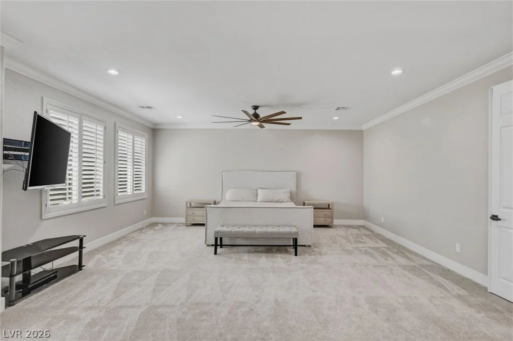 304 Queens Gate, Las Vegas, NV 89145