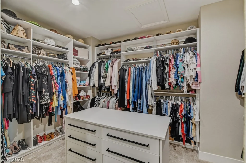 304 Queens Gate, Las Vegas, NV 89145