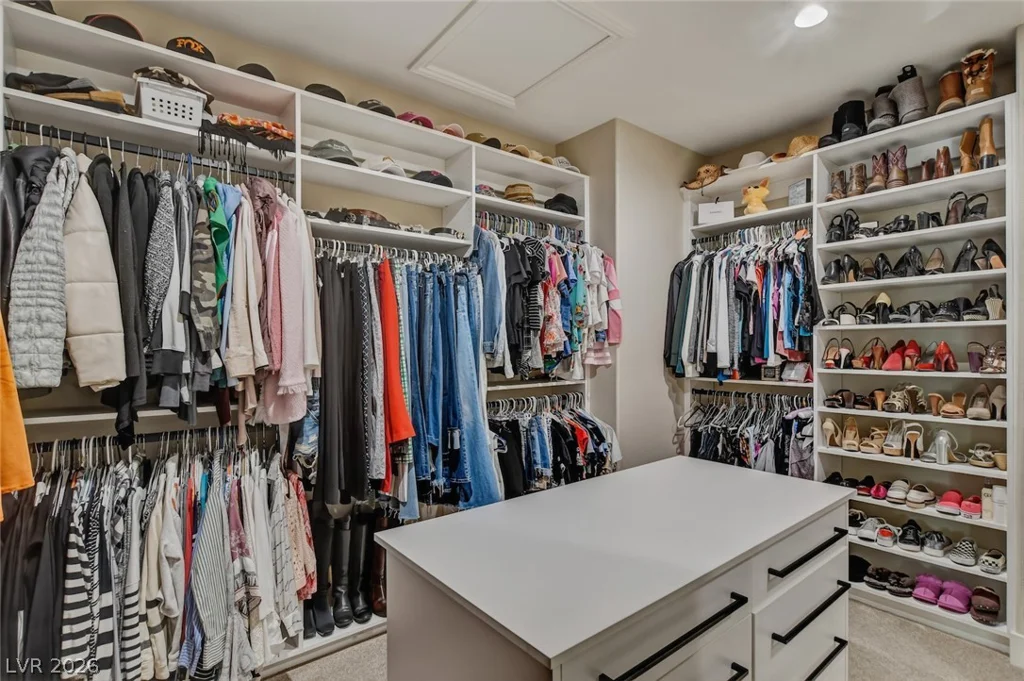 304 Queens Gate, Las Vegas, NV 89145