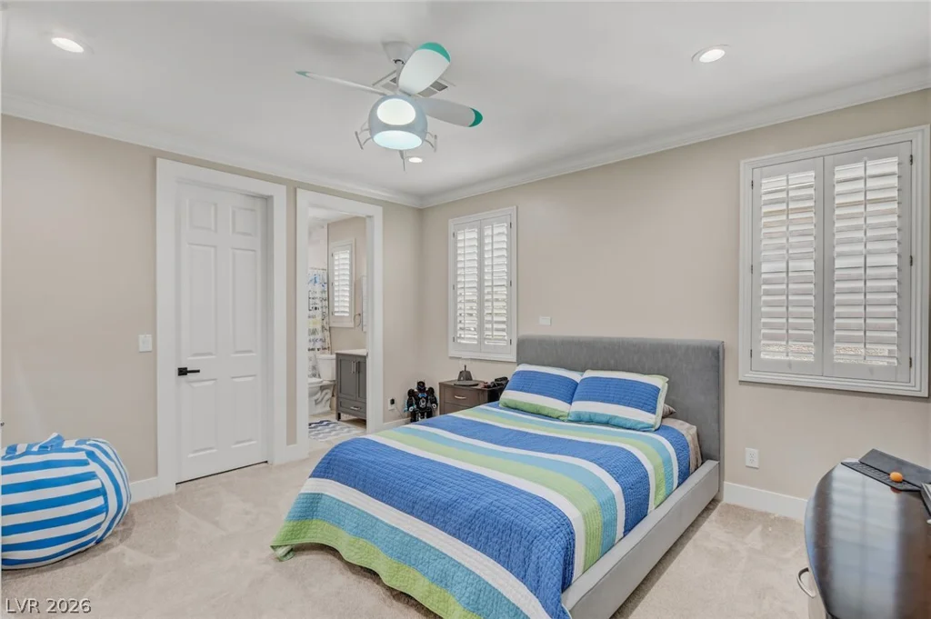 304 Queens Gate, Las Vegas, NV 89145