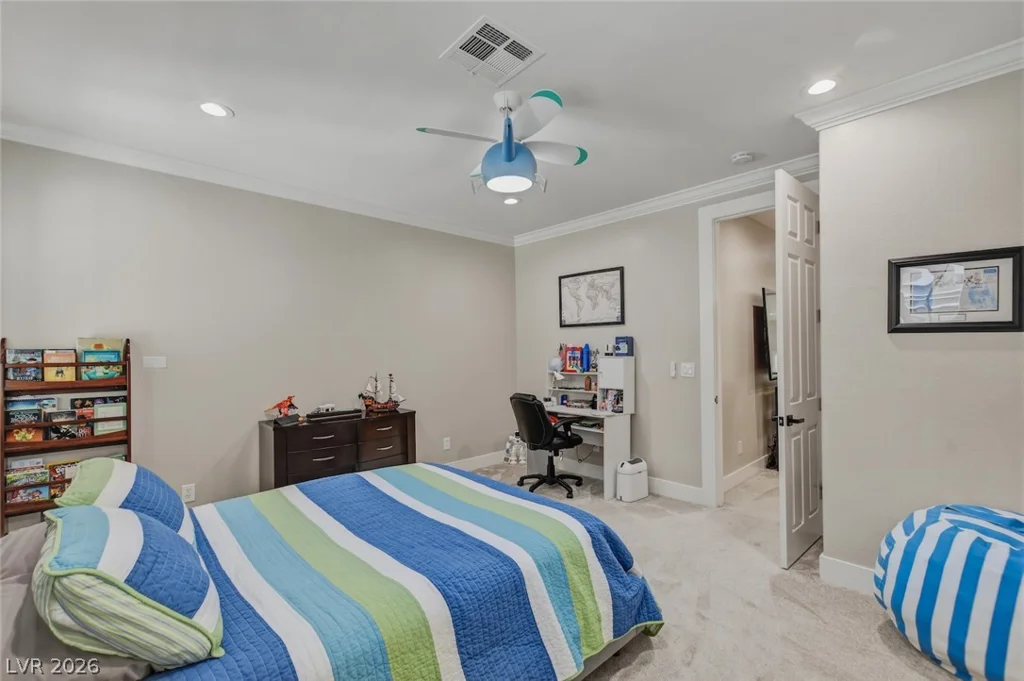 304 Queens Gate, Las Vegas, NV 89145