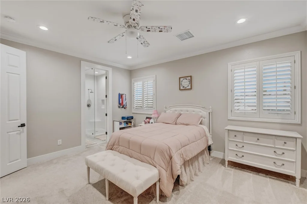 304 Queens Gate, Las Vegas, NV 89145