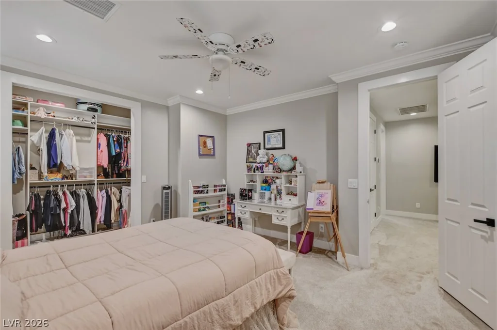 304 Queens Gate, Las Vegas, NV 89145