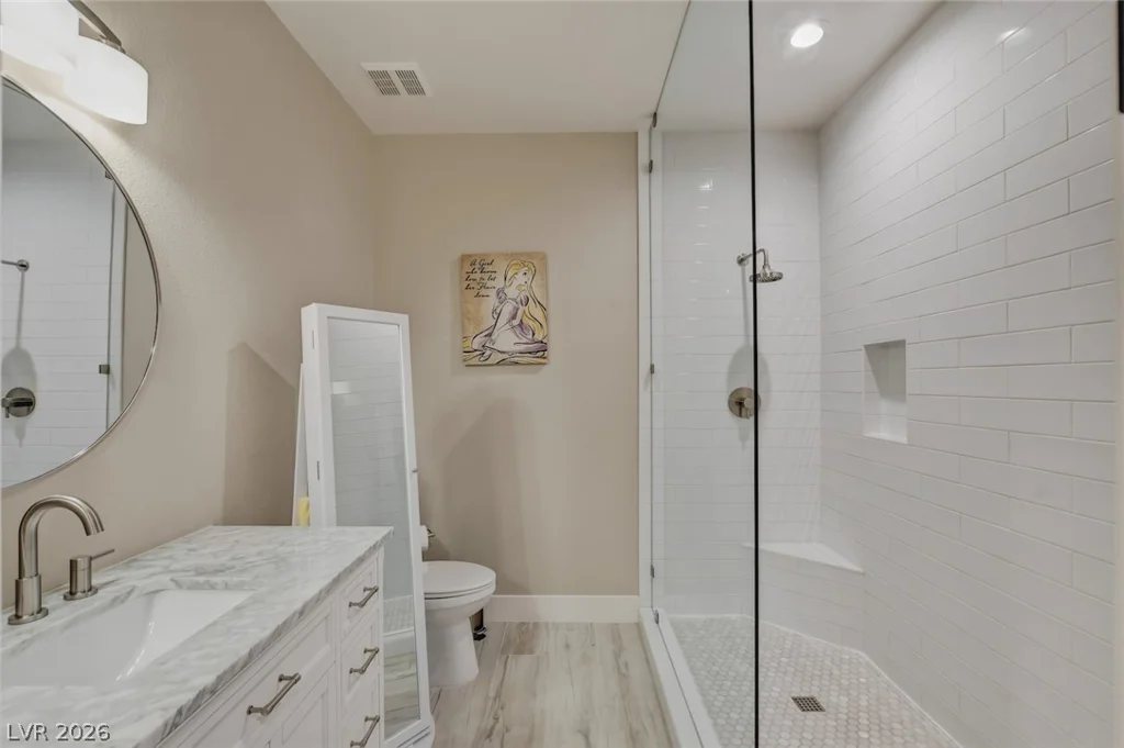 304 Queens Gate, Las Vegas, NV 89145