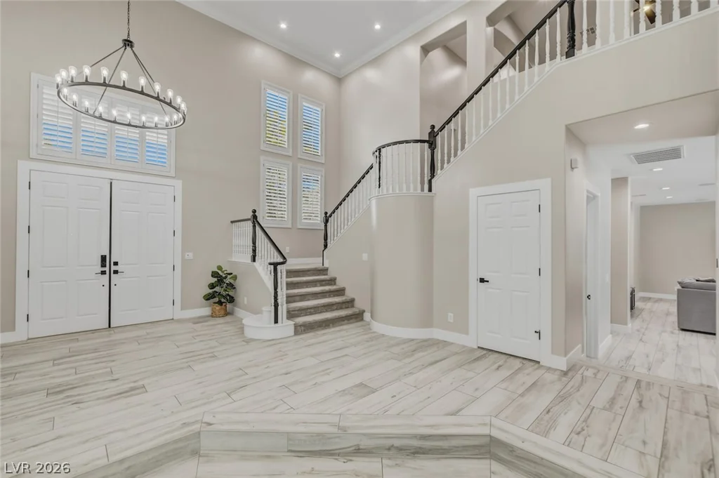 304 Queens Gate, Las Vegas, NV 89145