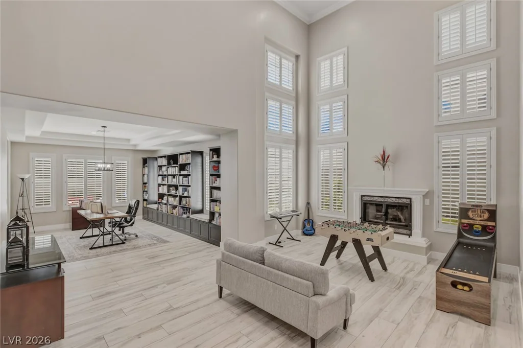 304 Queens Gate, Las Vegas, NV 89145
