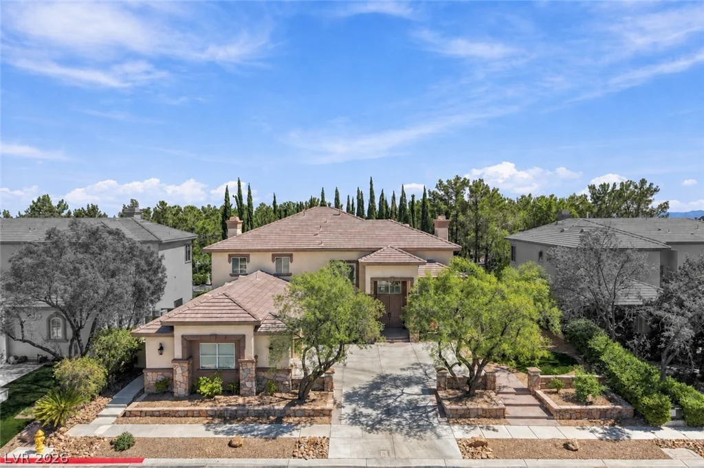 304 Queens Gate, Las Vegas, NV 89145