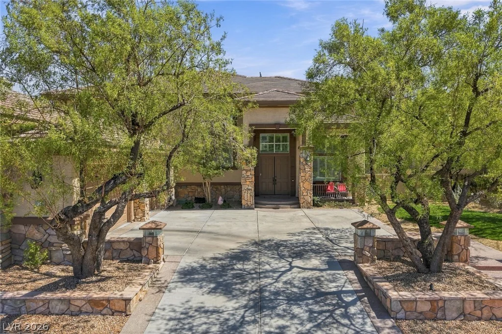 304 Queens Gate, Las Vegas, NV 89145