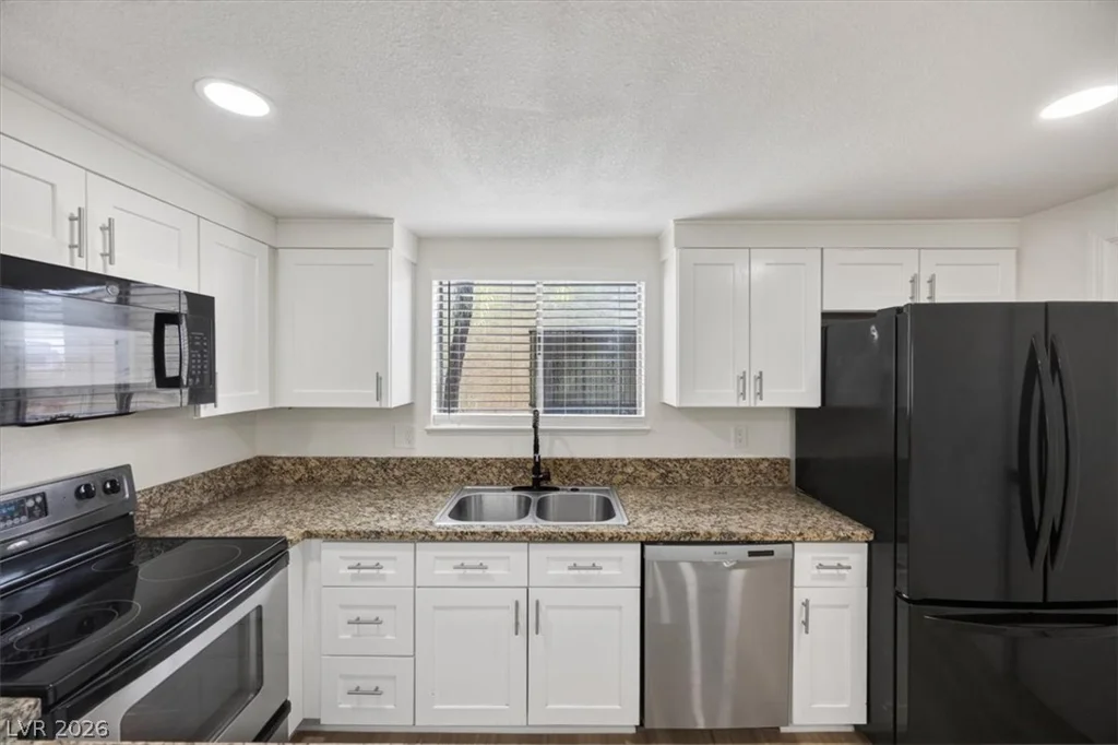4454 Desert Inn, Las Vegas, NV 89102