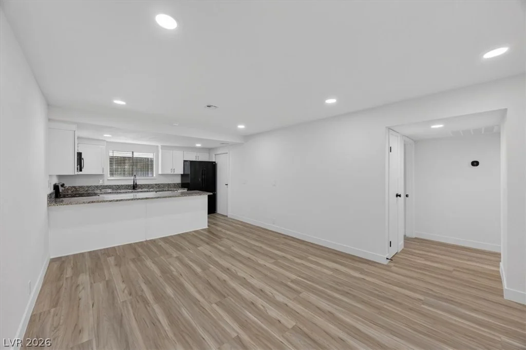 4454 Desert Inn, Las Vegas, NV 89102