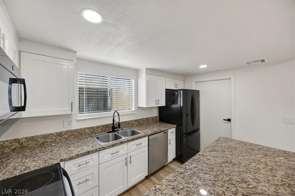 4454 Desert Inn, Las Vegas, NV 89102