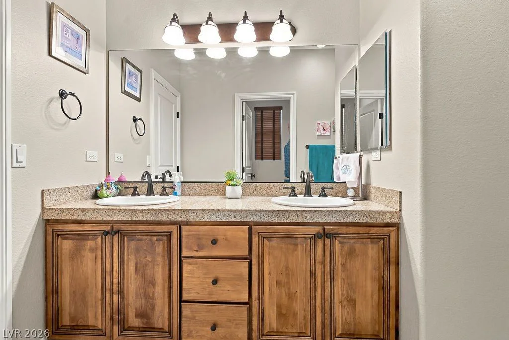 584 Via Colmo, Henderson, NV 89011