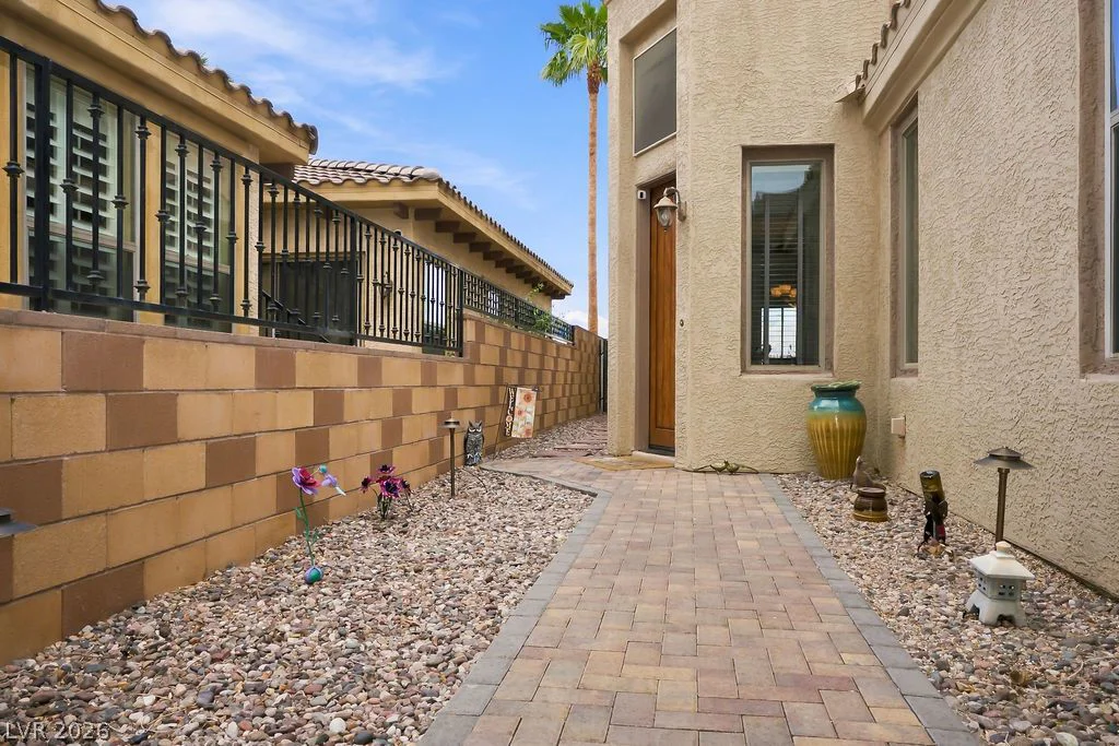 584 Via Colmo, Henderson, NV 89011