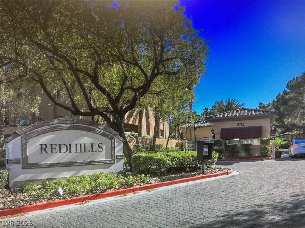 8704 Red Rio, Las Vegas, NV 89128