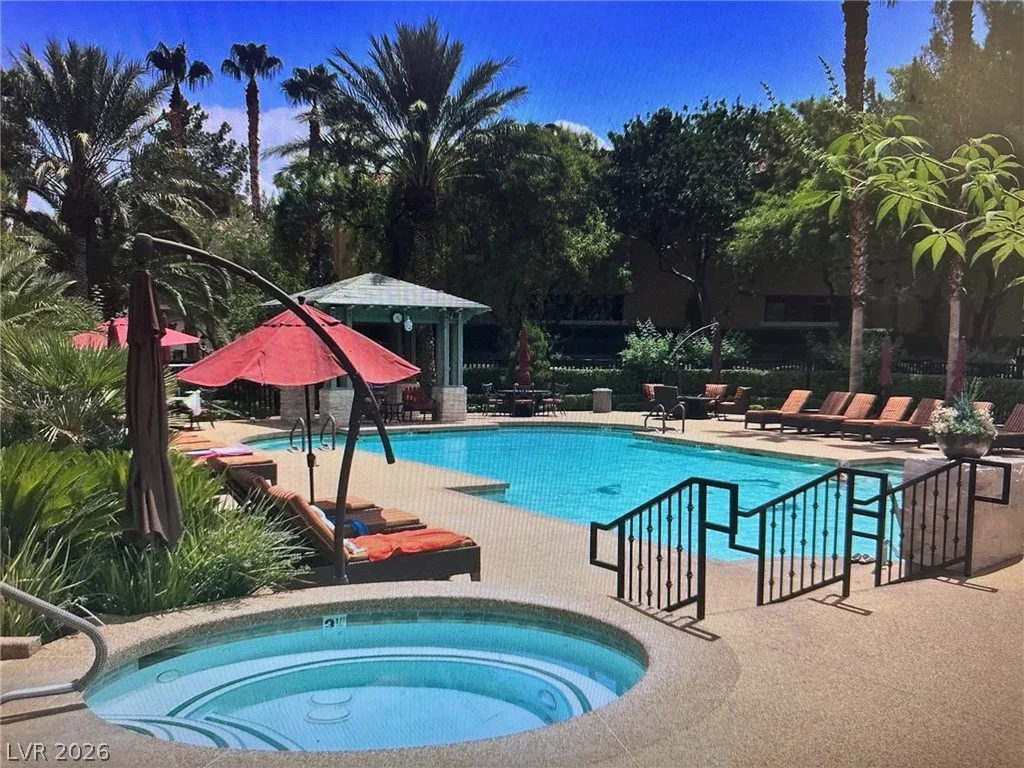8704 Red Rio, Las Vegas, NV 89128