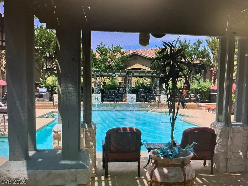 8704 Red Rio, Las Vegas, NV 89128