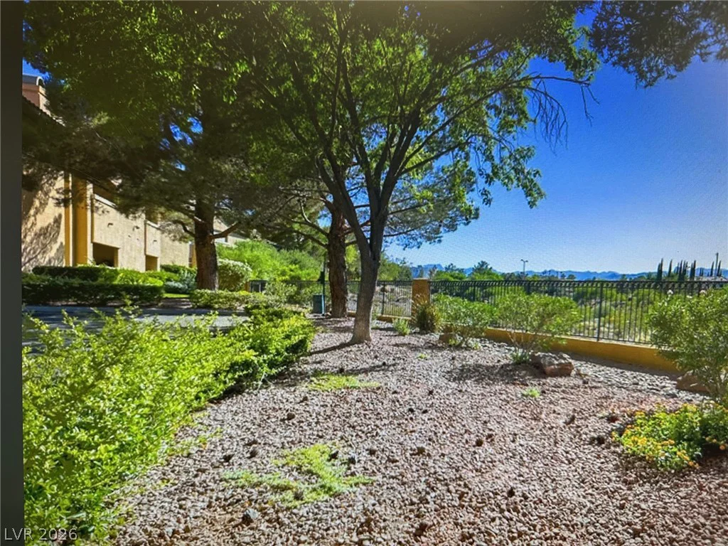 8704 Red Rio, Las Vegas, NV 89128