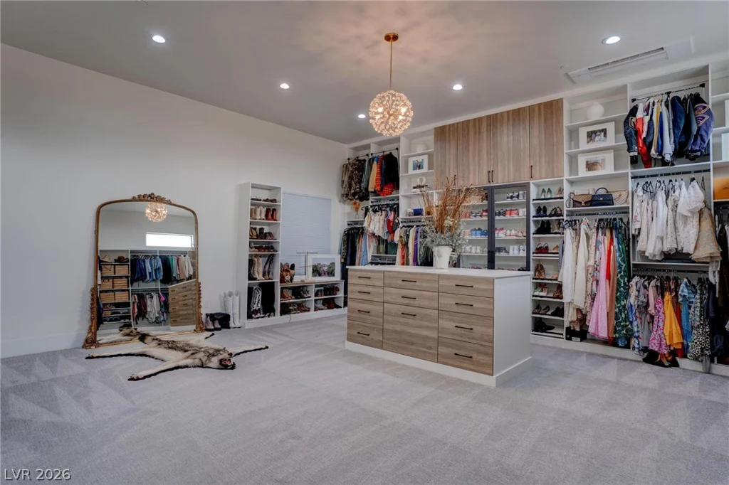 6265 Iron Mountain, Las Vegas, NV 89131