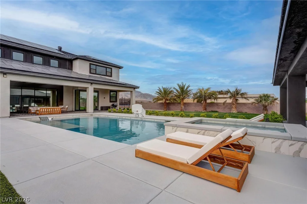 6265 Iron Mountain, Las Vegas, NV 89131