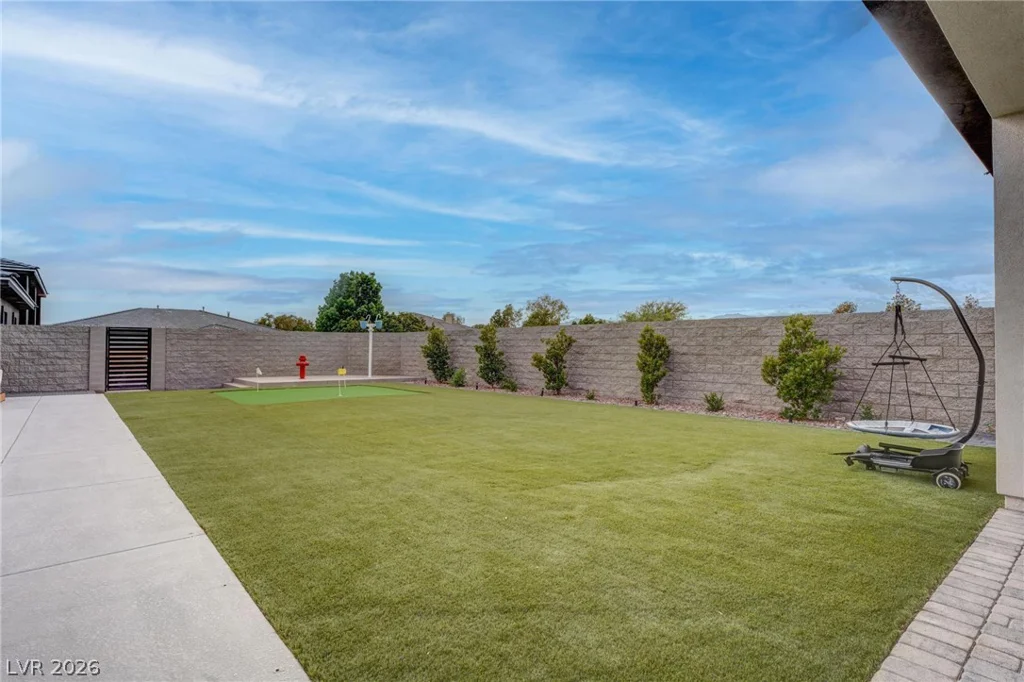 6265 Iron Mountain, Las Vegas, NV 89131