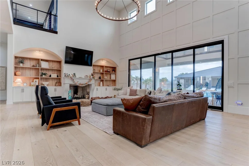 6265 Iron Mountain, Las Vegas, NV 89131
