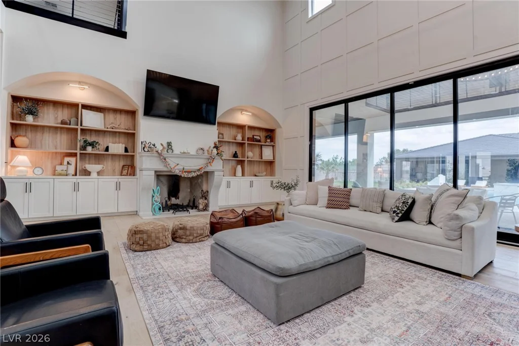 6265 Iron Mountain, Las Vegas, NV 89131