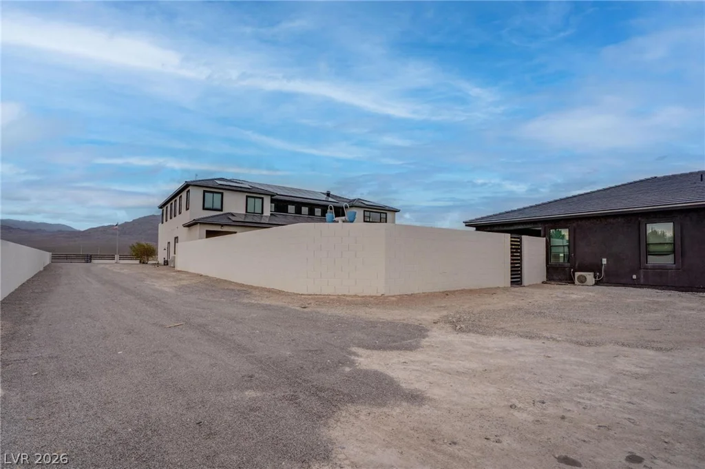 6265 Iron Mountain, Las Vegas, NV 89131