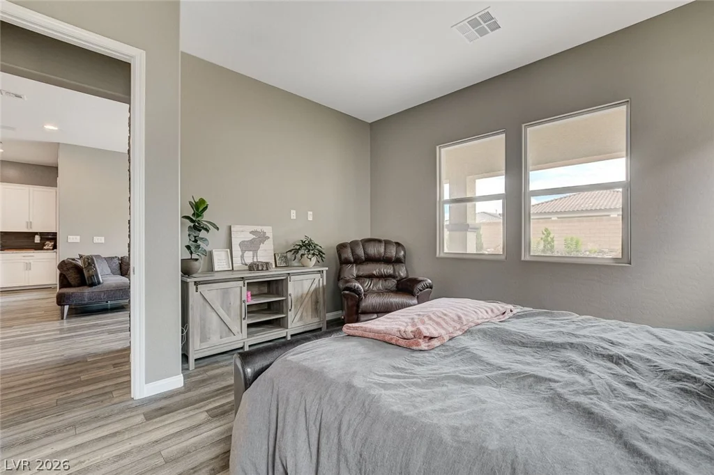 10241 Skye Run, Las Vegas, NV 89166