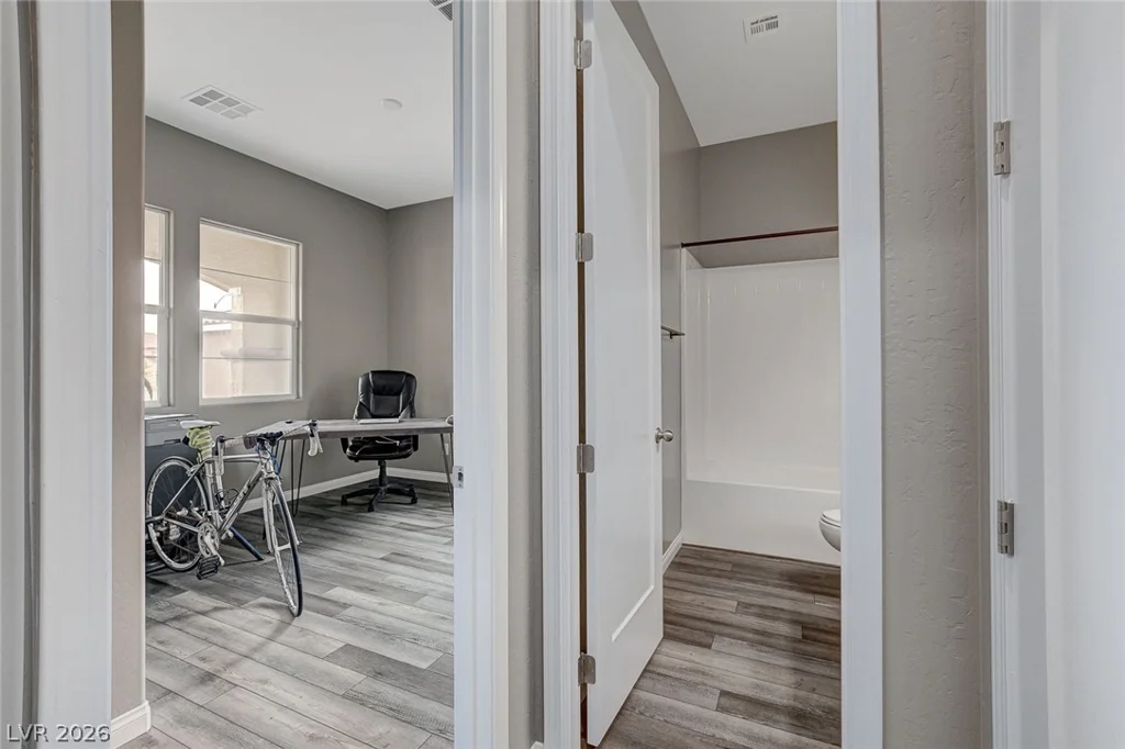 10241 Skye Run, Las Vegas, NV 89166