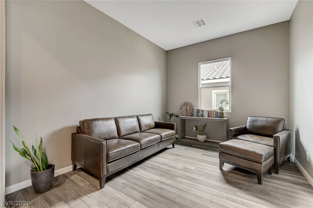 10241 Skye Run, Las Vegas, NV 89166