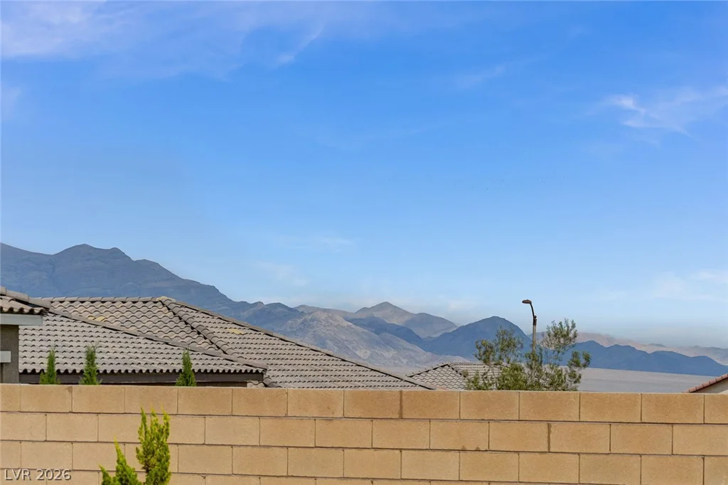 10241 Skye Run, Las Vegas, NV 89166