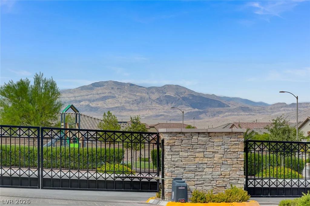 10241 Skye Run, Las Vegas, NV 89166