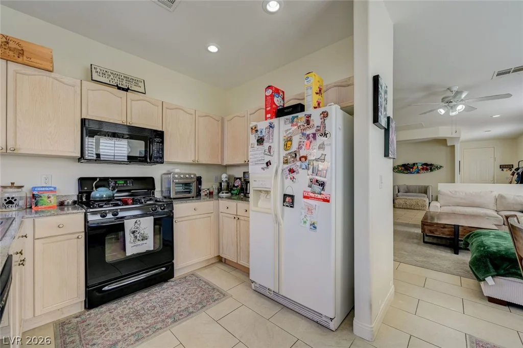 222 hickory heights, Las Vegas, NV 89148