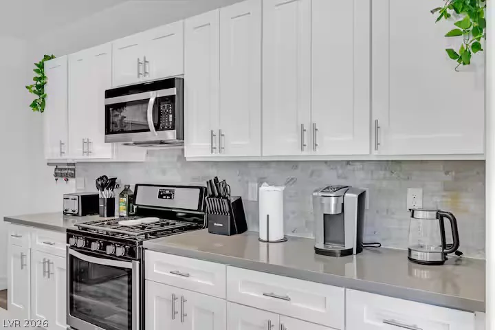 2713 Concord, North Las Vegas, NV 89030