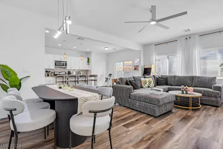 2713 Concord, North Las Vegas, NV 89030