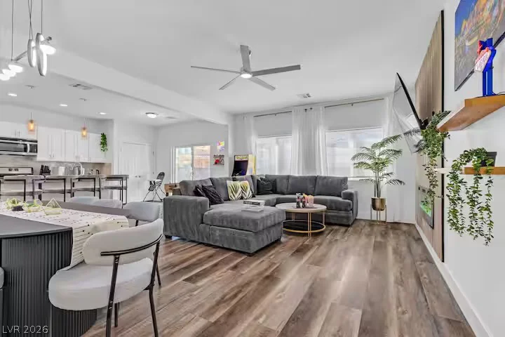2713 Concord, North Las Vegas, NV 89030