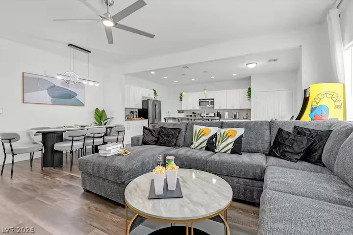 2713 Concord, North Las Vegas, NV 89030