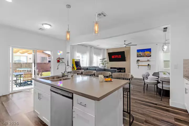 2713 Concord, North Las Vegas, NV 89030