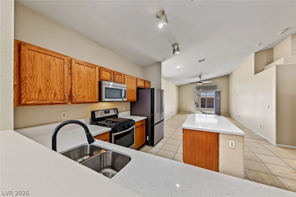 4821 Cascade Pools, Las Vegas, NV 89131