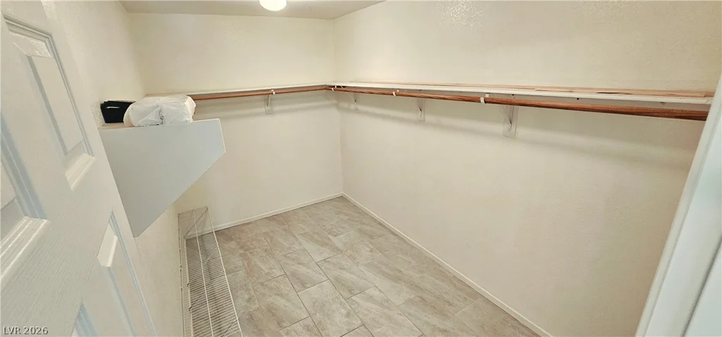 8229 Flowing Rapids, Las Vegas, NV 89131