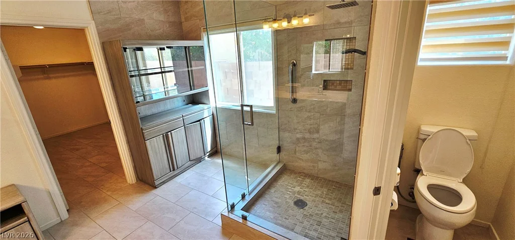 8229 Flowing Rapids, Las Vegas, NV 89131