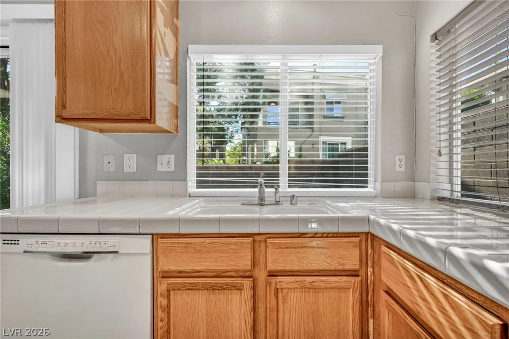 812 Bow Creek, Las Vegas, NV 89134